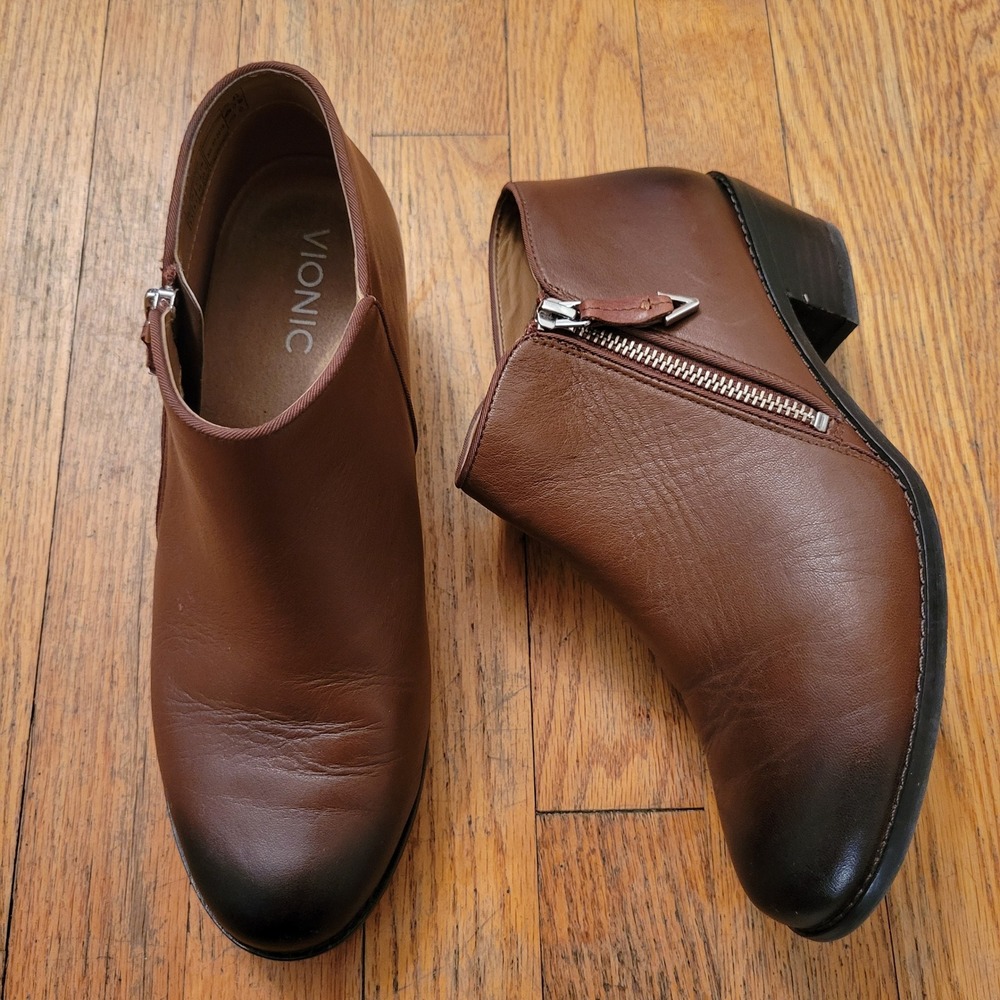 Vionic Brown Burnished Leather Ankle Boots 8.5 JOLENE Booties Western Boho Edgy